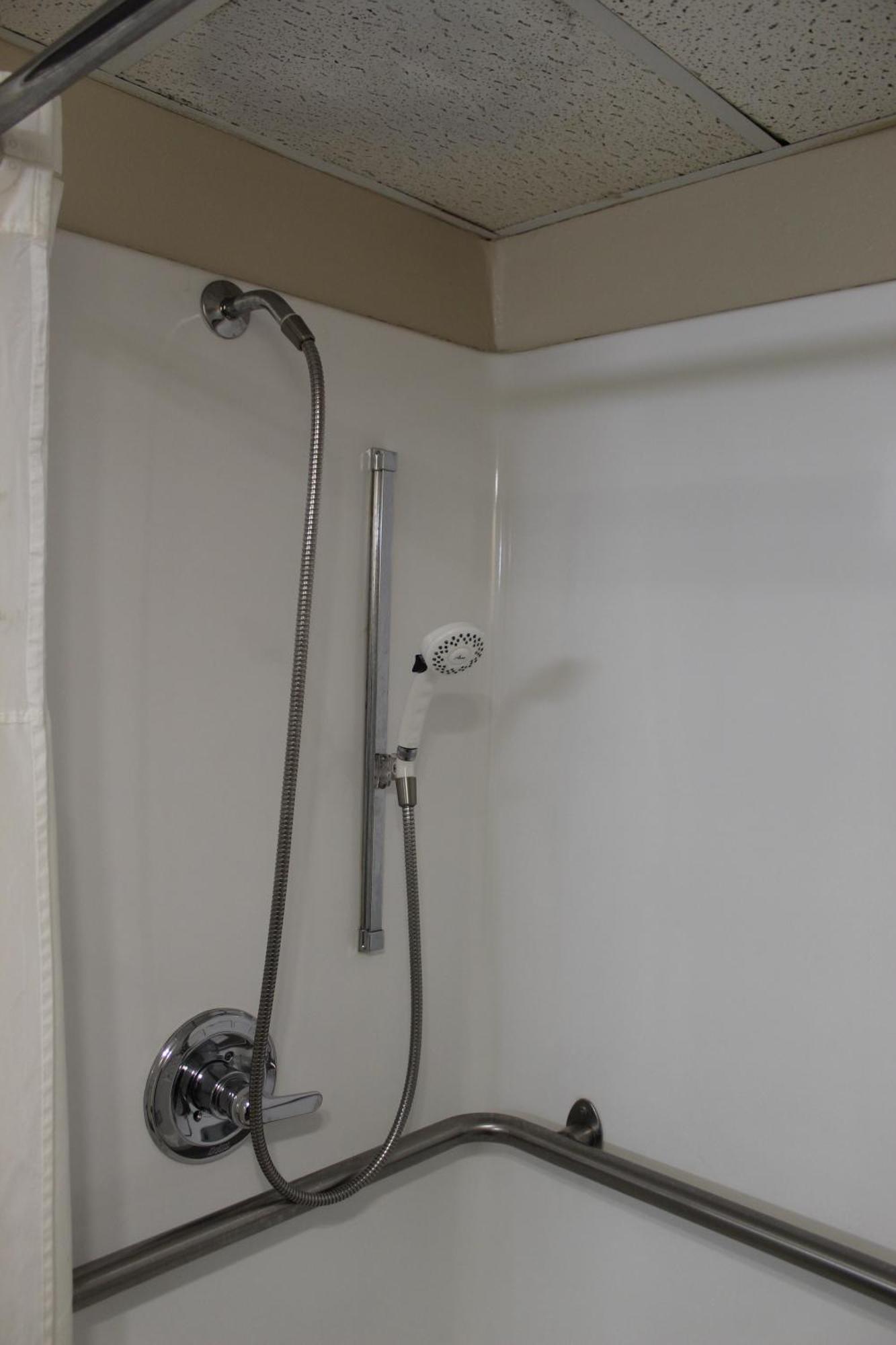 Double Room with Two Double Beds - Accessible/Non-Smoking